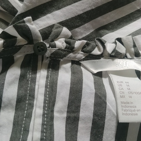 H & M Striped Ruffled Neck And Ruffled Sleeves High Low Top - Picture 9 of 10